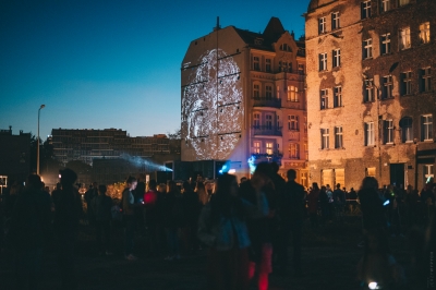 Wrocław: Prace artystów z całego świata pokazano na fasadach kamienic Nadodrza [ZDJĘCIA] - 9