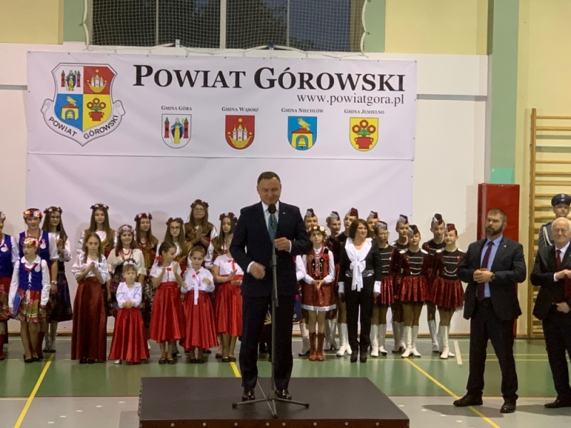 Prezydent Polski spotkał się z mieszkańcami Góry  - fot. Malwina Gadawa
