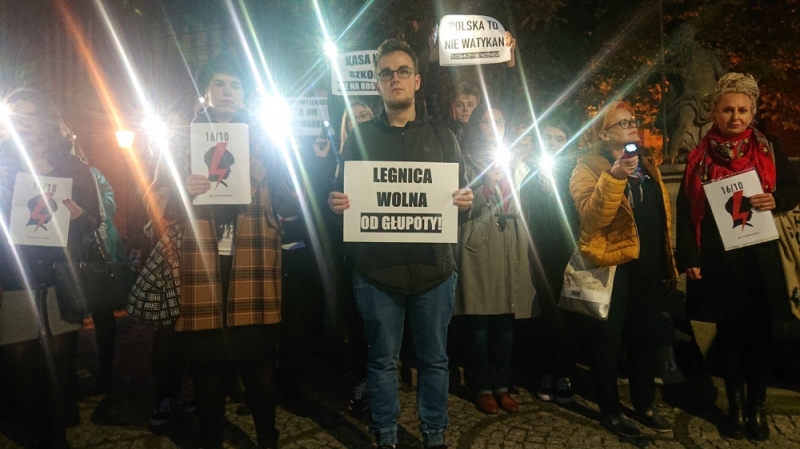 Legnica: Nie chcą zakazu edukacji seksualnej - fot. Andrzej Andrzejewski