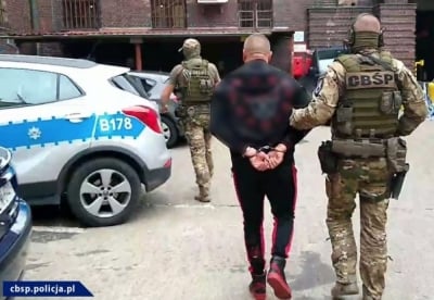 Mogli "wyprać" ponad 37 mln zł. Wśr&oacute;d zatrzymanych znany gangster