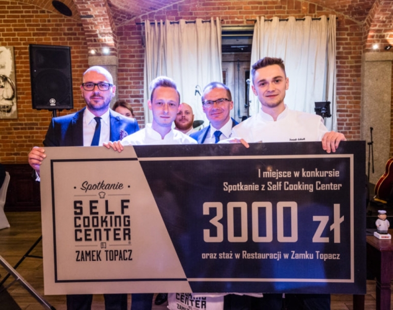 Resztki na talerze. Trwa kulinarny konkurs na Zamku Topacz - fot. sscc.info/Grzegorz Gołębiowski