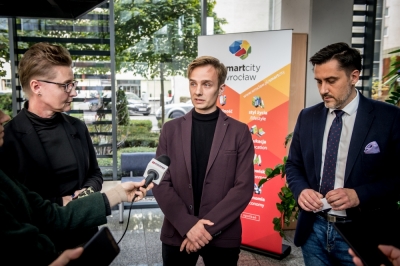 Wrocław pyta mieszkańc&oacute;w o codziennie podr&oacute;że. Odpowiadać można przez internet