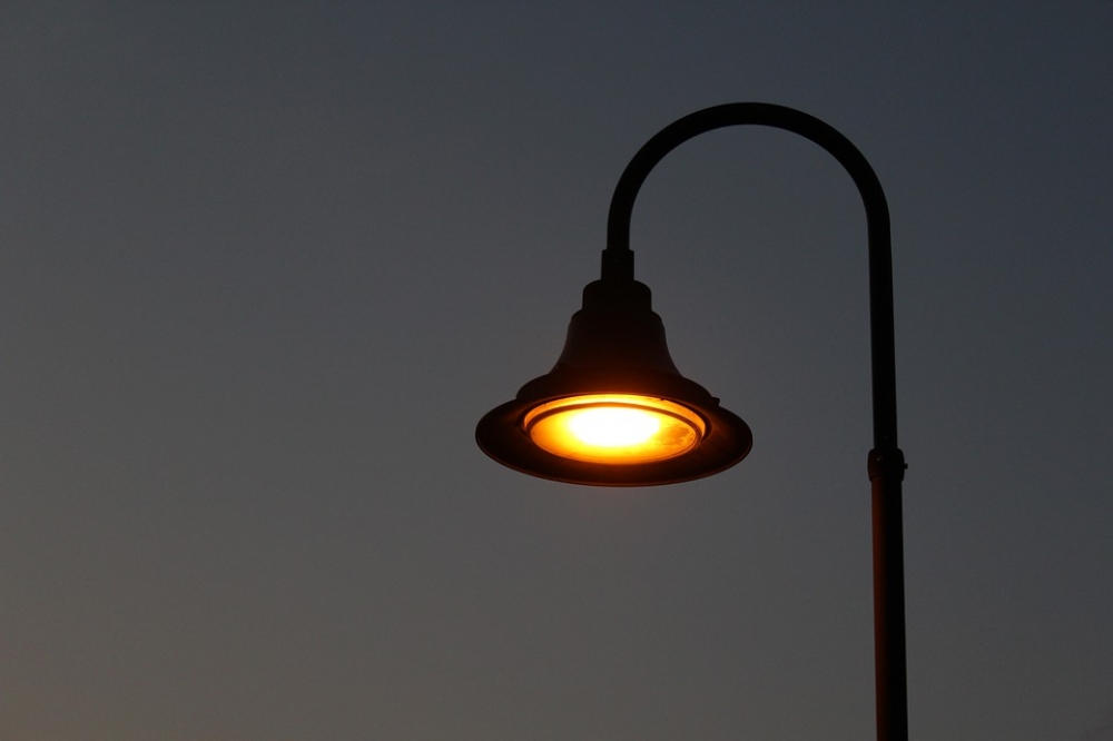 Wałbrzych: Egipskie ciemności na ul. Cmentarnej - fot. pixabay (zdjęcie ilustracyjne)