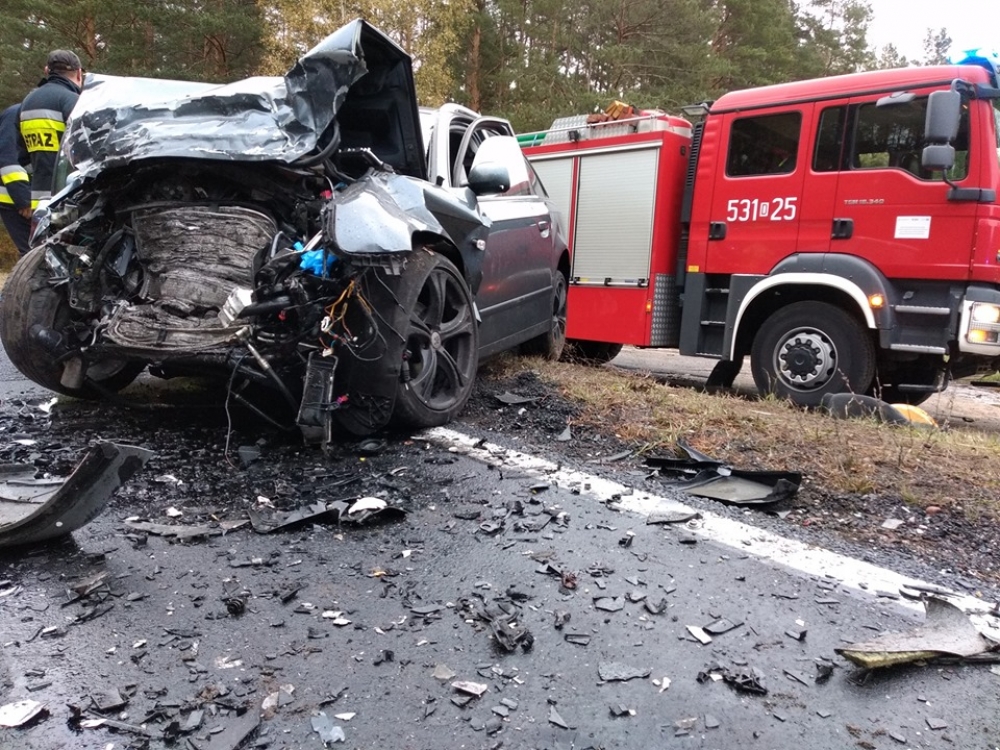 Wypadek na DK 12. Jedna osoba nie żyje - fot. Facebook 112 Polkowice