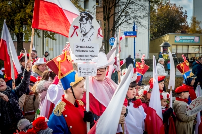 Radosna Parada Niepodległości na ulicach Wrocławia [ZDJĘCIA] - 26