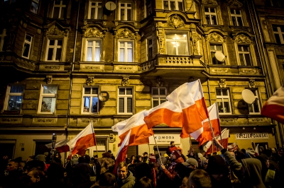 Zamieszki podczas Marszu Niepodległości we Wrocławiu. Policja użyła armatek wodnych - 21
