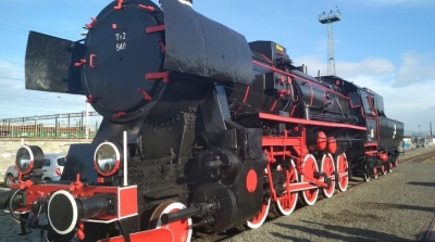 Legnica: Zabytkowy parow&oacute;z z 1943 roku ozdobą dworca kolejowego