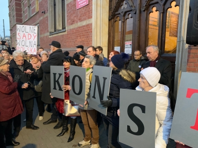 Wrocław: Manifestacja solidarności z sędziami - 6