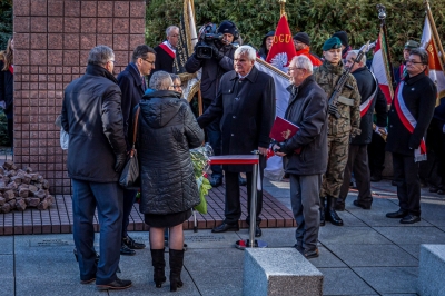 38. rocznica wprowadzenia stanu wojennego. Odsłonięto także tablicę poświęconą K. Morawieckiemu - 1