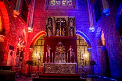 Półtonowy ołtarz wrócił po ponad 70 latach do Katedry wrocławskiej [WIDEO] - 0