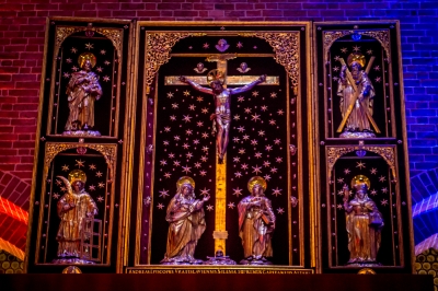 Półtonowy ołtarz wrócił po ponad 70 latach do Katedry wrocławskiej [WIDEO] - 1
