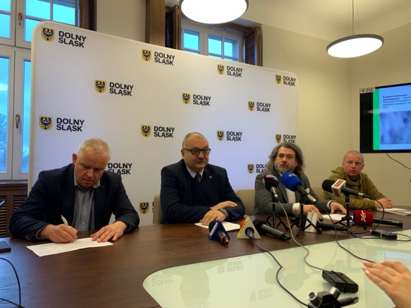 "Wybierz czyste zasady". Nowa akcja związana z walką ze smogiem - fot. Malwina Gadawa