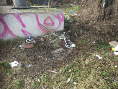 Wrocław: Śmieci na ul. Krakowskiej. "Stanowią realne zagrożenie" - 0