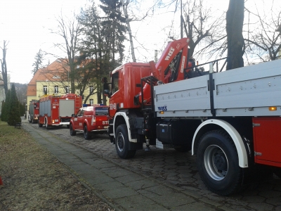 Polowe izby przyjęć, zakaz odwiedzin w szpitalach, ograniczenie operacji. Dolny Śląsk szykuje się na koronawirusa - 0