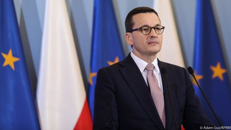 Premier Mateusz Morawiecki: Pełne kontrole na granicach, zakaz zgromadzeń powyżej 50 osób, zawieszone międzynarodowe połączenia - fot. KPRM