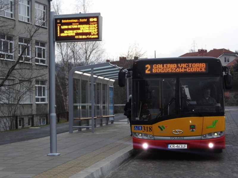Wałbrzych: Zmiany w kursowaniu komunikacji miejskiej - fot. Wikipedia / Mateo walbrzych