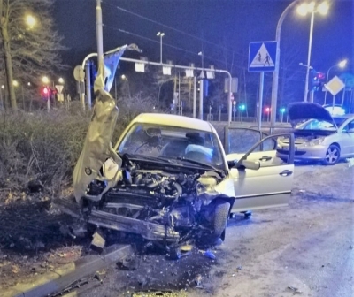Wrocław: Dwie osoby ranne w wypadku. Sprawca miał prawie 2 promile alkoholu