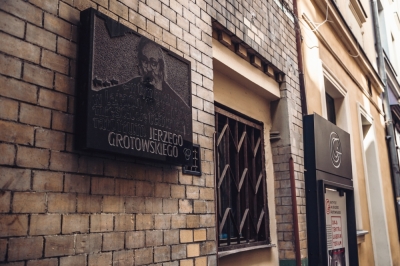 Teatr na Faktach. Opowiadania o życiu w kwarantannie w Instytucie Grotowskiego