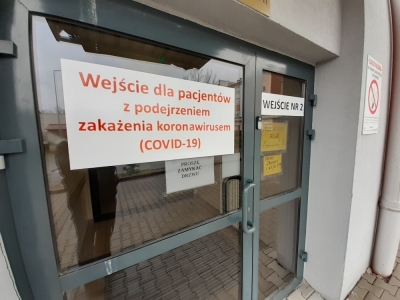 W szpitalu zakaźnym we Wrocławiu zmarły dziś dwie osoby zakażone koronawirusem