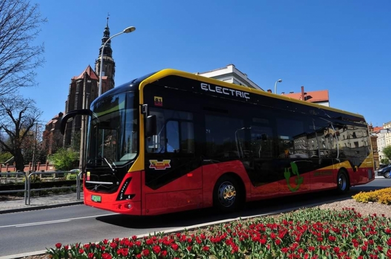 Jakie imiona dla nowych autobusów w Świdnicy? - fot. swidnica.pl