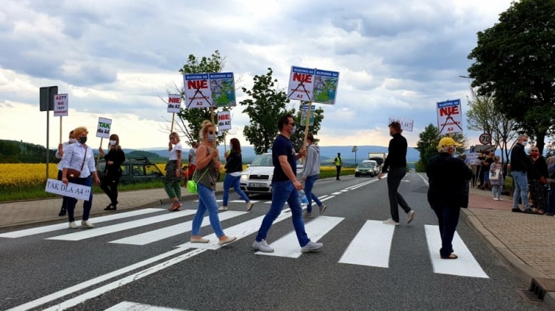 Boguszyn: Protest mieszkańców przeciwko budowie drogi - fot. Jarosław Wrona