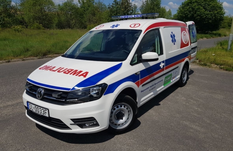 Szpital w Legnicy ma ambulans do transportu chorych na covid-19 - fot. Andrzej Andrzejewski