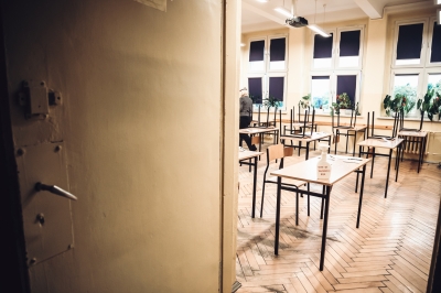 Dystans, dezynfekcja, maseczki. Tak wygląda w tym roku matura [GALERIA] - 10
