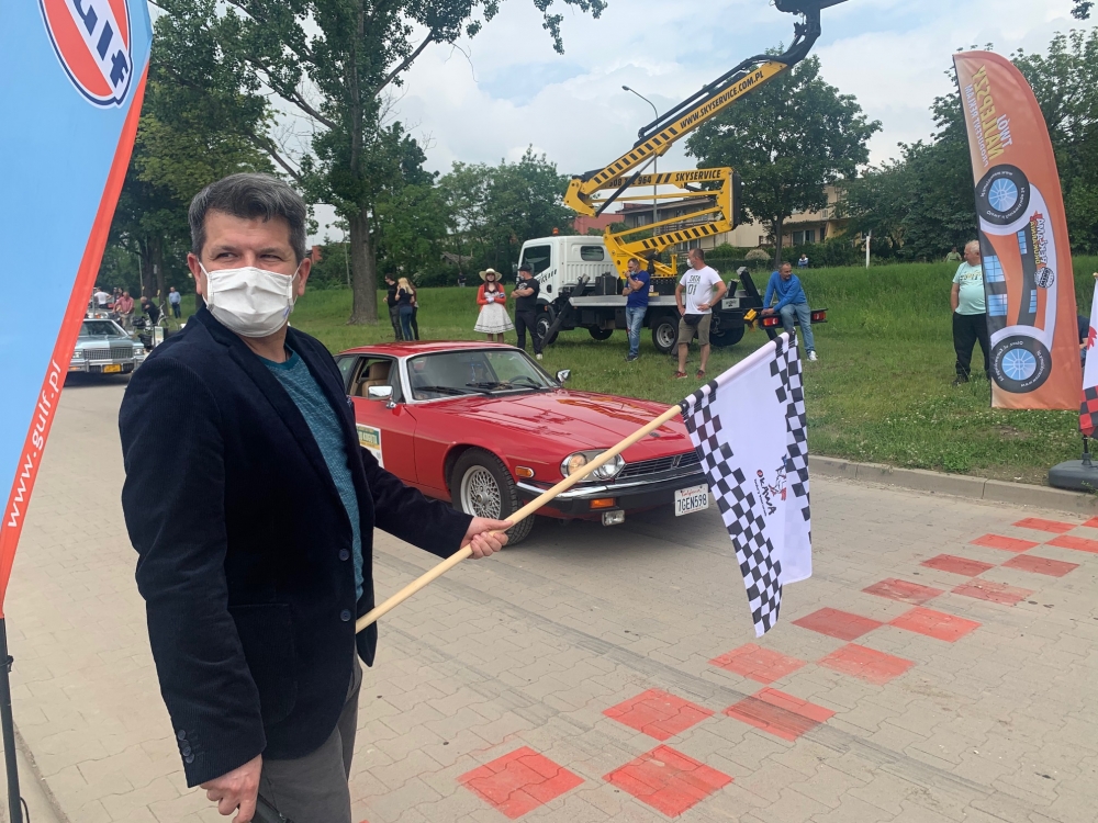 Rajd Koguta wyruszył z Oławy. Uczestnicy mają do pokonania 500 km - fot. M. Gadawa