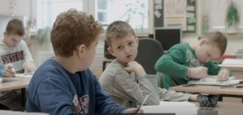 Uczniowie wrocławskiej szkoły bohaterami filmu dokumentalnego. Trwa głosowanie - kadr z filmu
