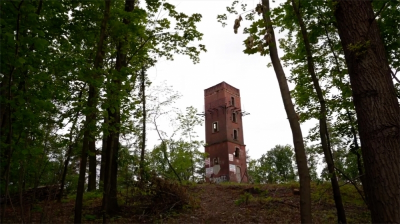 Jelenia Góra: Zrujnowana wieża na Sołtysiej Górze jedną z najciekawszych atrakcji Cieplic? - fot. GS