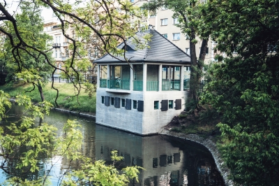 Murowane i z piwnicą - wrocławskie wygódki [FOTOSPACER] - 0