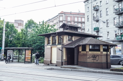 Murowane i z piwnicą - wrocławskie wygódki [FOTOSPACER] - 3