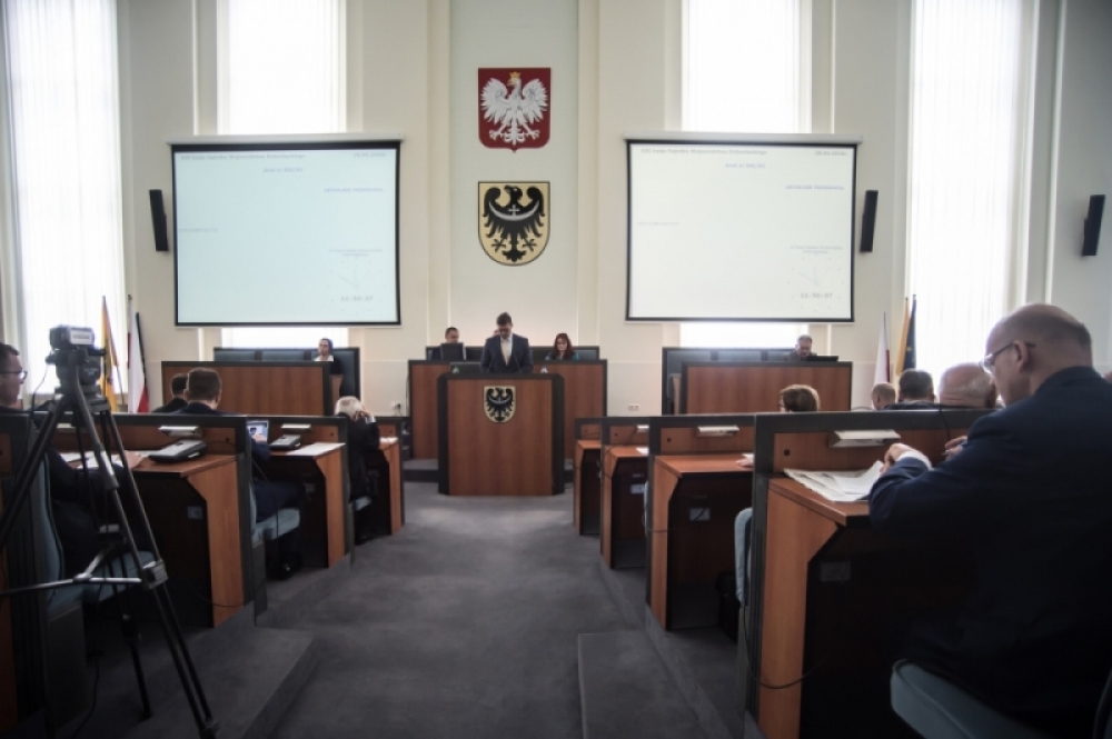 Paweł Wybierała za Michała Bobowca w zarządzie województwa - (fot. Andrzej Owczarek)