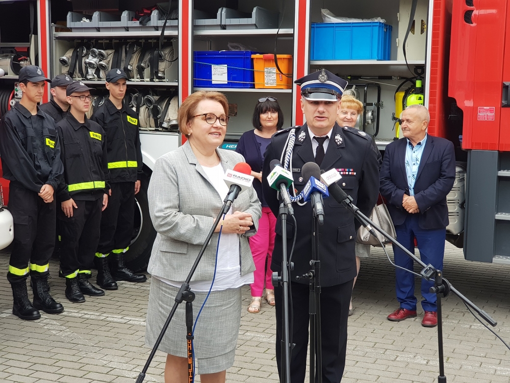 Europoseł Anna Zalewska odwiedziła dziś OSP w Bielawie - fot. Bartosz Szarafin