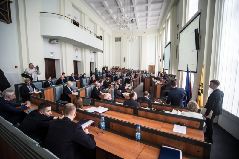 Zarząd województwa dolnośląskiego z absolutorium - fot. archiwum RW
