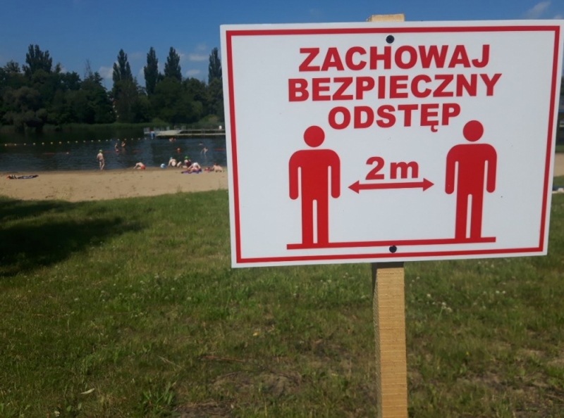Wrocławskie kąpieliska i baseny znów czynne. Tłumów jeszcze nie ma - fot. Justyna Kościelna