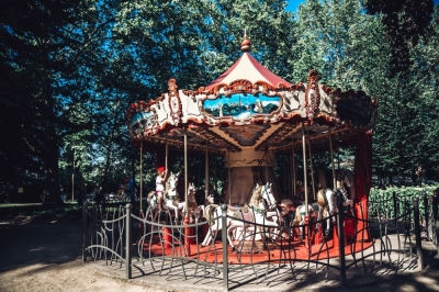 Trochę Paryża, ogrom radości - karuzela w Parku Staromiejskim [FOTOSPACER]