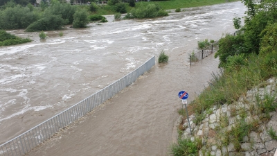 Trudna sytuacja hydrologiczna na ziemi kłodzkiej. Poziom wód jednak zaczął opadać  - 0