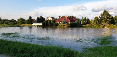 Trudna sytuacja hydrologiczna na ziemi kłodzkiej. Poziom wód jednak zaczął opadać  - 1