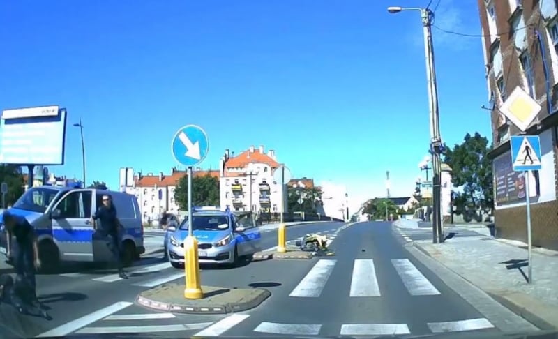Legnica: Pościg za motocyklistą zakończony wypadkiem [FILM] - Komenda Wojewódzka Policji we Wrocławiu