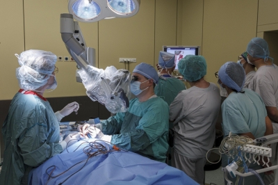 Wrocławskie kliniki wznowiły wszczepianie implantów słuchowych
