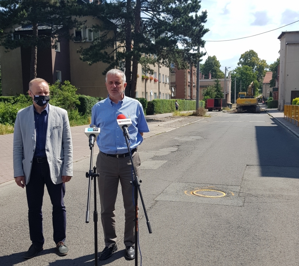 Będą utrudnienia w Wałbrzychu. Ruszył remont Ratuszowej - fot. Bartosz Szarafin
