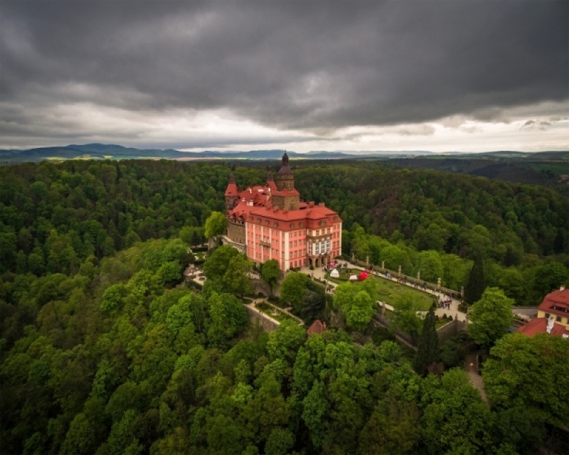Pracownicy służby zdrowia za darmo zobaczą atrakcje ziemi wałbrzyskiej - fot. Zamek Książ w Wałbrzychu