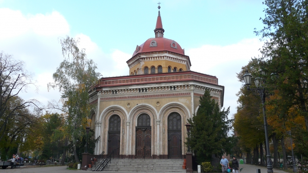 Kaplica najstarszego legnickiego cmentarza do remontu - fot. Andrzej Andrzejewski