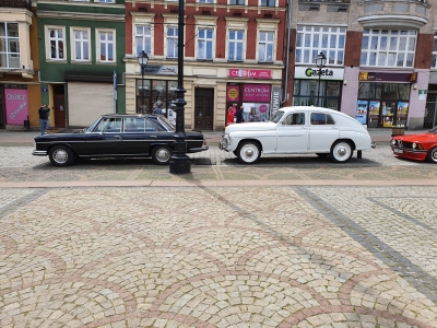 Rajd jak żaden inny. Na trasie stare Warszawy i Mercedesy - 2