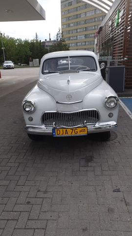 Rajd jak żaden inny. Na trasie stare Warszawy i Mercedesy - 6