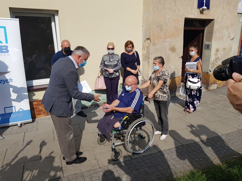 W Wałbrzychu udostępniono kolejne mieszkania dla osób niepełnosprawnych - fot. Bartosz Szarafin