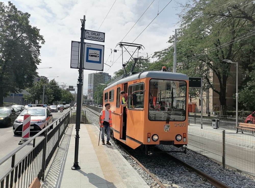 Po 9 miesiącach tramwaje wracają na plac Orląt Lwowskich - fot. Joanna Jaros
