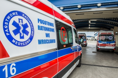 Wrocław: 13 dyspozytorów pogotowia ratunkowego zakażonych koronawirusem