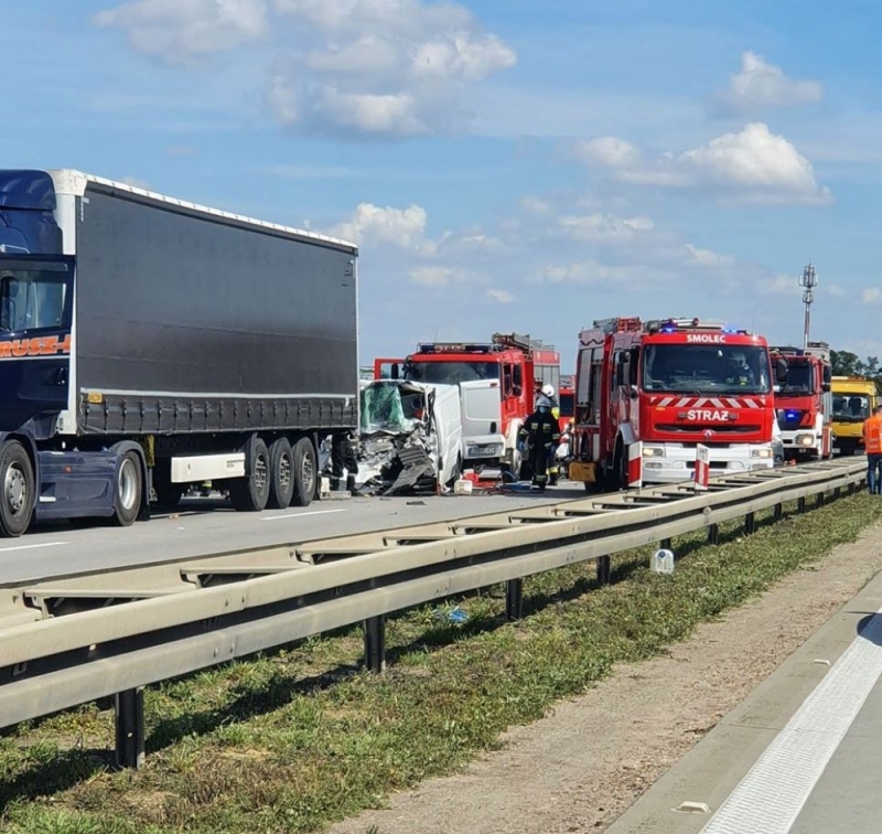 Wypadek na A4 przy Pietrzykowicach [FOTO] - fot. Słuchacz Bartek